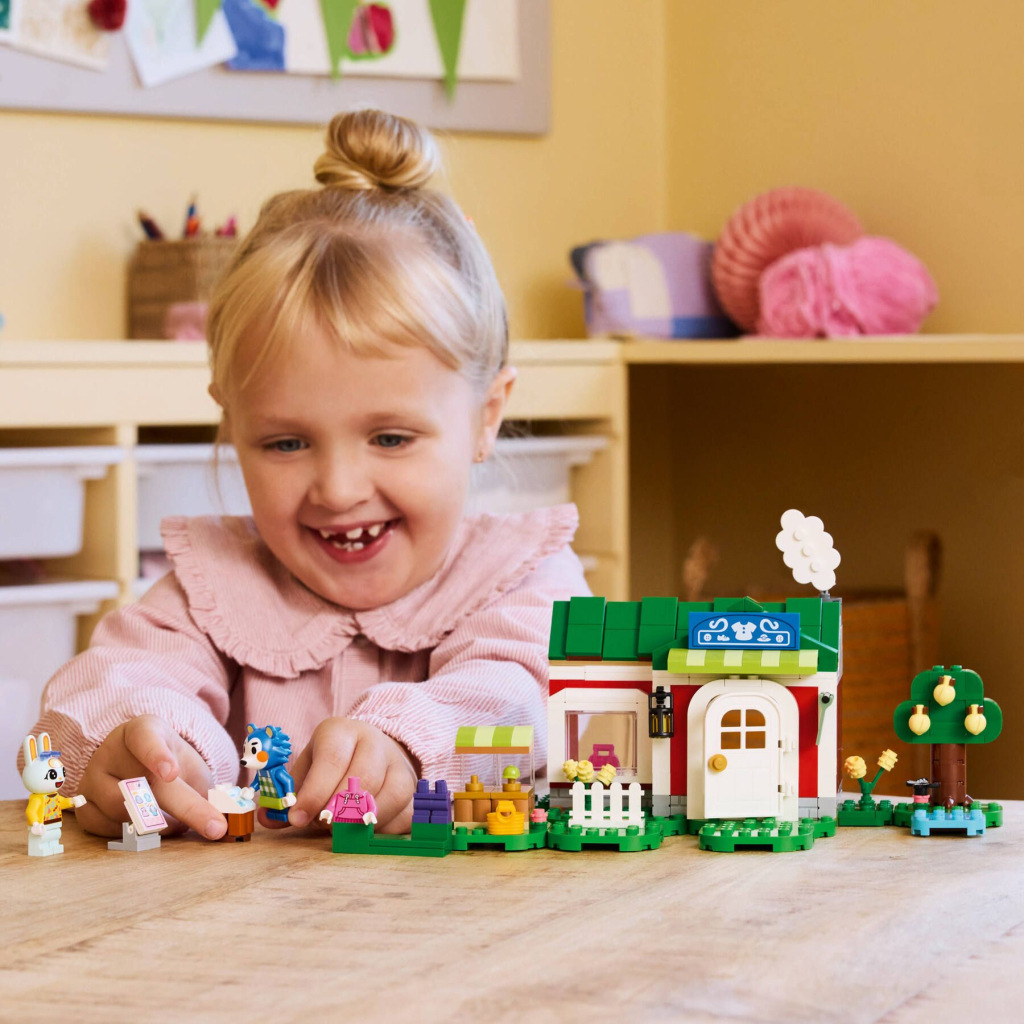 Конструктор LEGO Animal Crossing Крамниця одягу, що належить Able Sisters (77055) - зображення 12