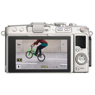 Цифровий фотоапарат Olympus PEN E-PL5 14-42 mm Flash Air white/silver (V205041WE010) - зображення 2