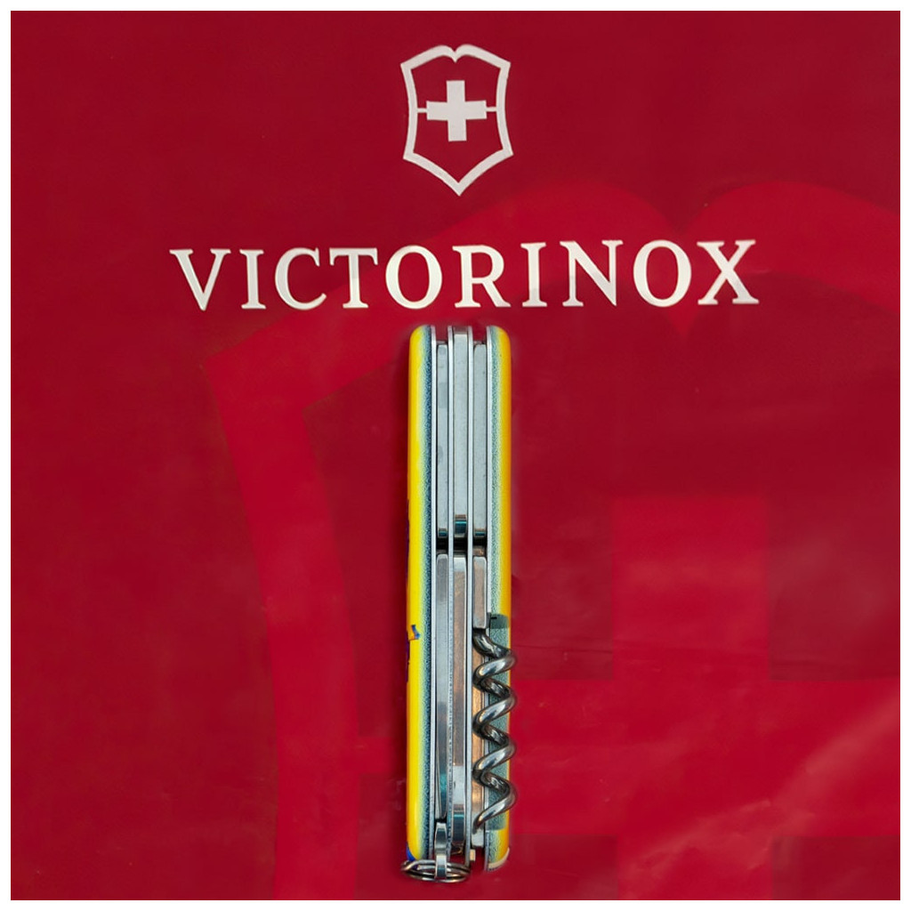 Ніж Victorinox Climber Ukraine Марка з трактором (1.3703.3_T3110p) - зображення 8