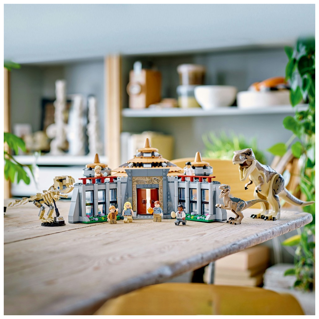 Конструктор LEGO Jurassic World Центр відвідувачів: Атака тиранозавра й раптора 693 деталі (76961) - зображення 5