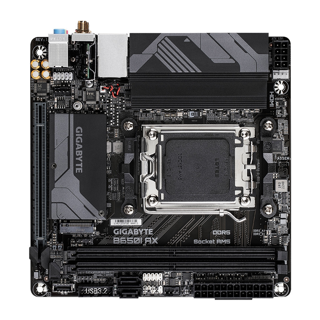 Материнська плата GIGABYTE B650I AX - зображення 1