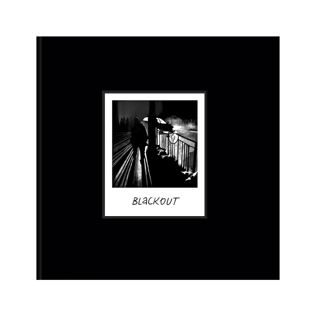 Комікс BLACKOUT. Chronicles of Our Life During Russias War Against Ukraine Yakaboo Publishing (9786178107765) - зображення 1