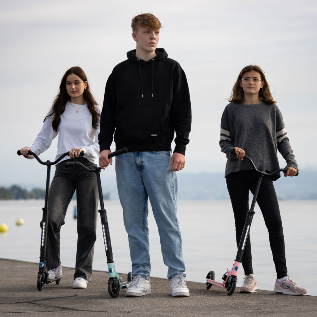 Самокат Micro Sprite Deluxe неоновий рожевий (SA0229) - зображення 8