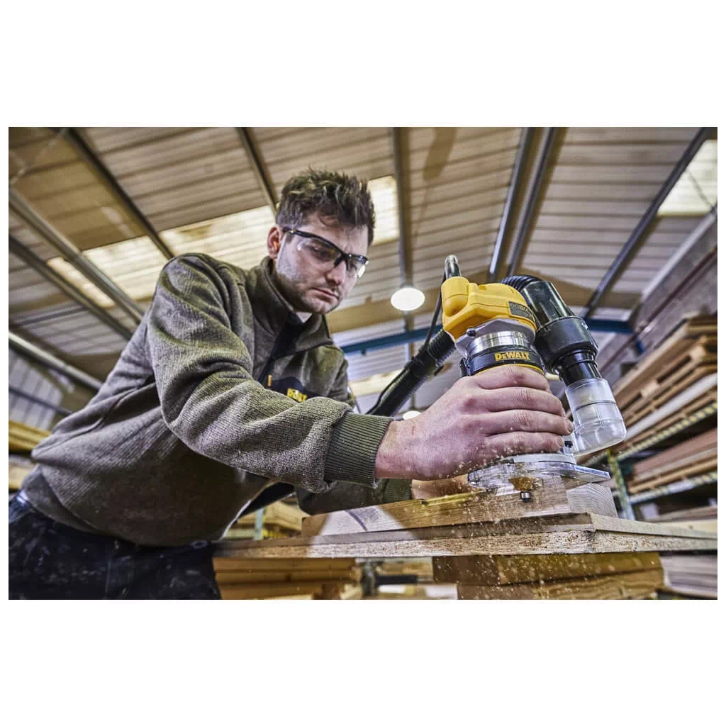 Фрезер DeWALT 900 Вт, 16000 - 27000 об/хв, цанга 8 мм, 4.4 кг (D26200) - изображение 9