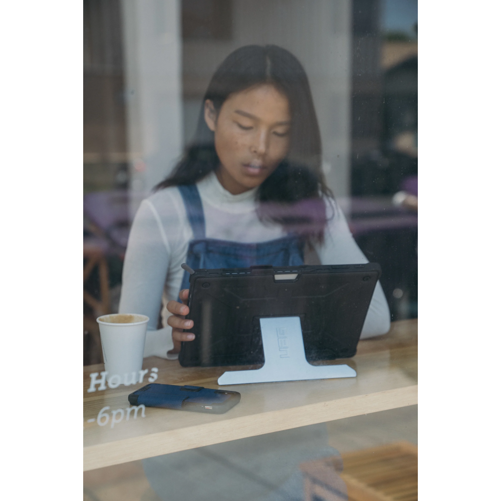 Чохол до планшета UAG Microsoft Surface Pro 7/6/5/4 Metropolis, Black (UAG-SFPRO4-BLK-VP) - зображення 7