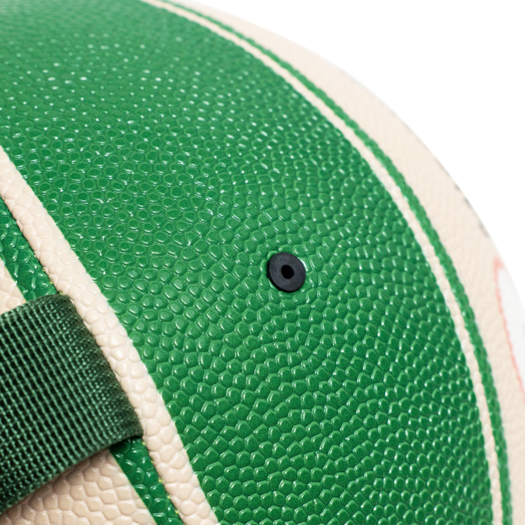 Іграшка для собак MISOKO&CO М'яч надувний у формі баскетбольного м'яча білий з зеленим 18.5 см (KINMSK70113) - зображення 3