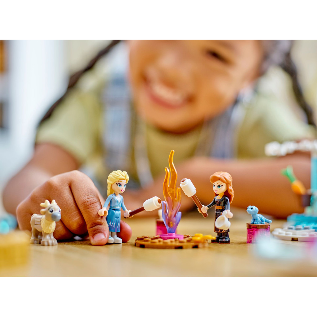 Конструктор LEGO Disney Крижаний палац Ельзи 163 деталей (43238) - зображення 9