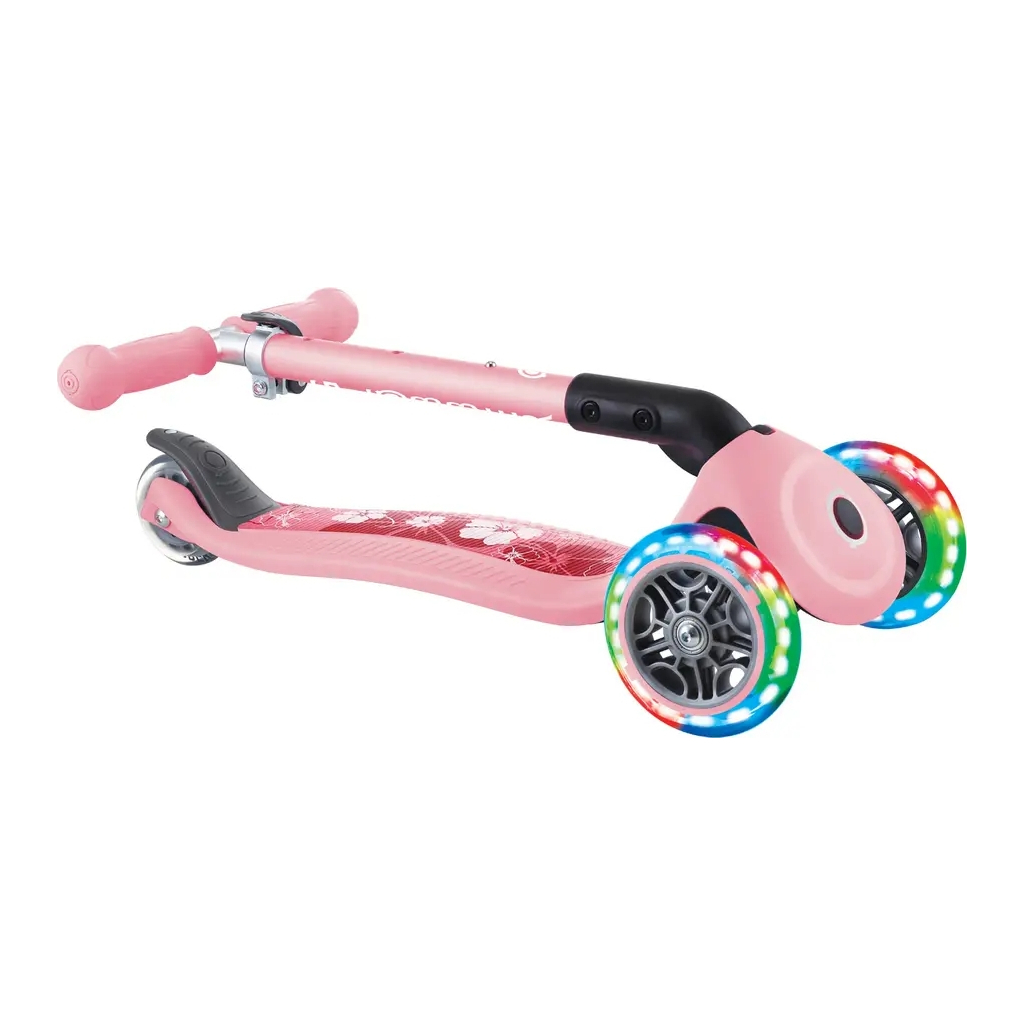 Самокат Globber Junior Foldable Lights до 50 кг 2+ Пастельно-рожевий з квітами (433-210) - зображення 10