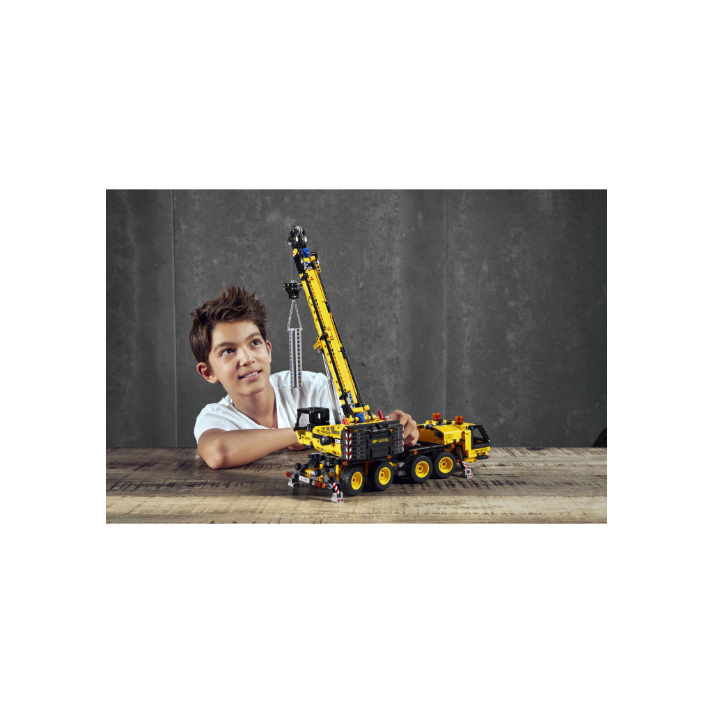 Конструктор LEGO Technic Мобільний кран 1292 деталі (42108) - зображення 10