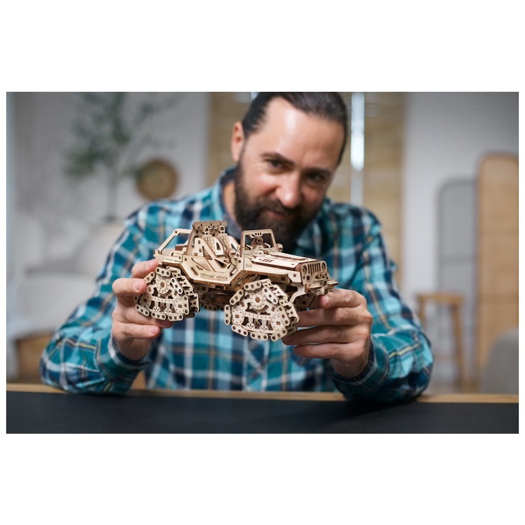 Конструктор Ugears Гусеничний позашляховик (6337469) - зображення 4