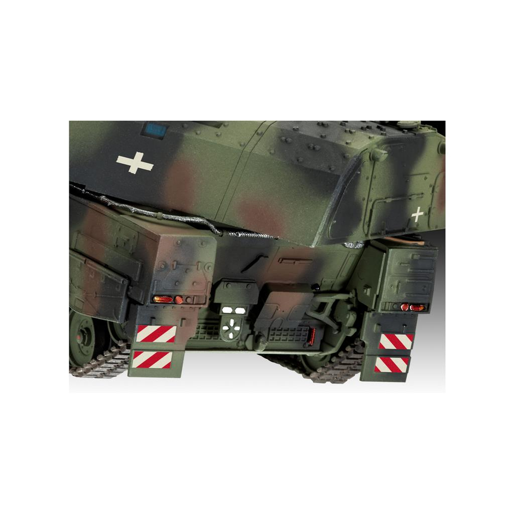 Збірна модель Revell САУ Panzerhaubitze 2000 (версія UA) рівень 4 масштаб 1:72 (RVL-63347) - зображення 6