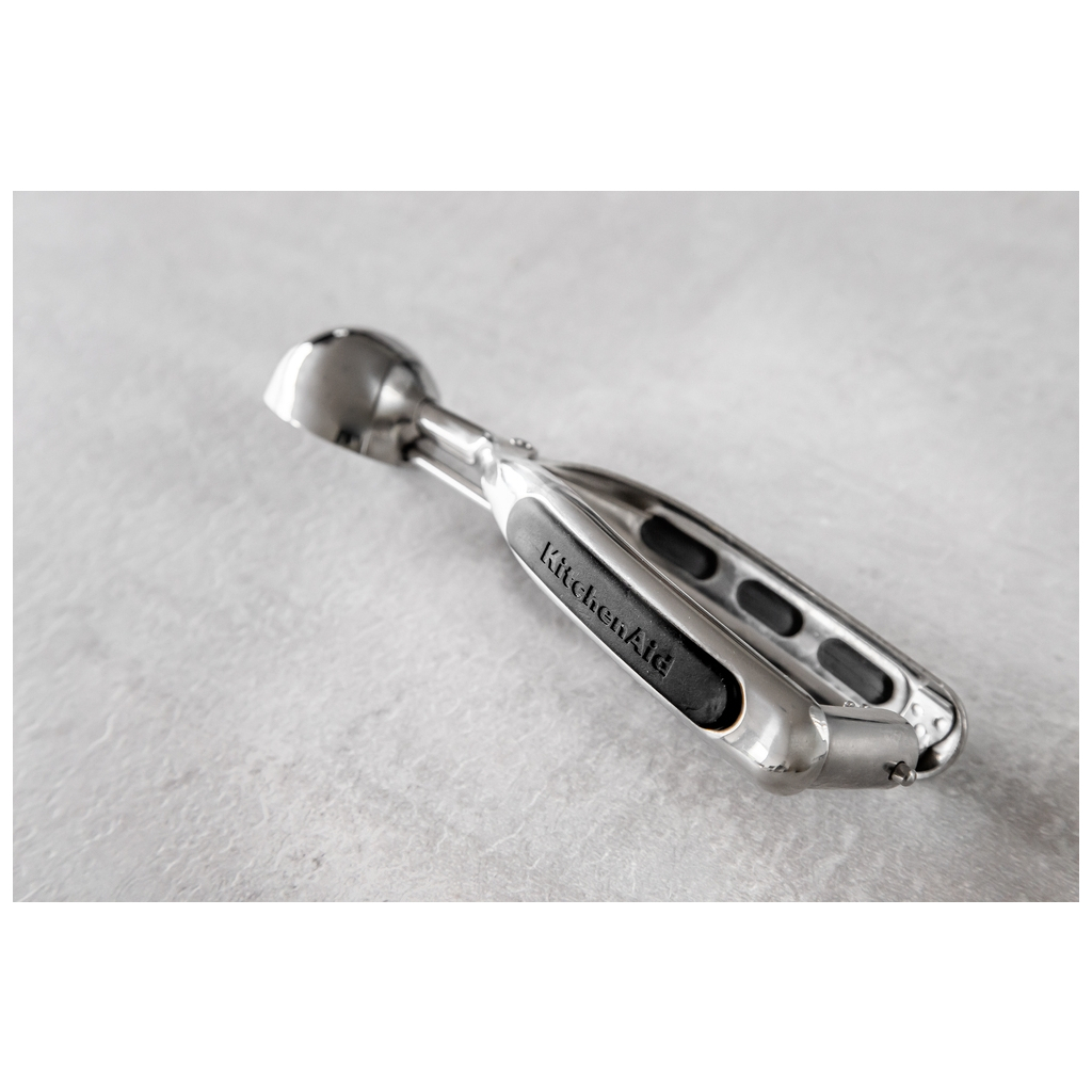 Ложка для морозива KitchenAid Universal або для формування печива, 20,6 см, чорна (KQG148OHOBE) - зображення 7