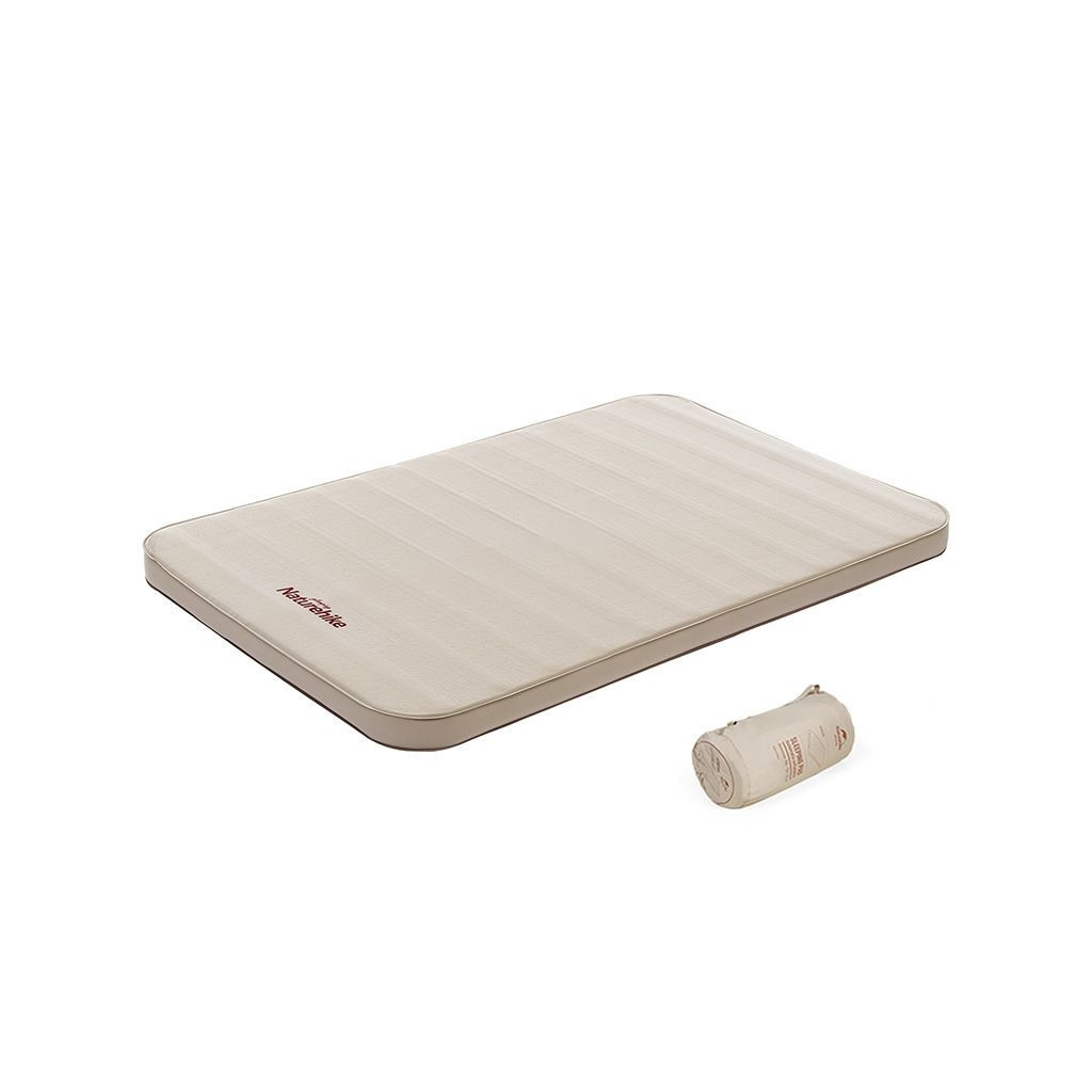 Туристичний килимок Naturehike Самонадувний 10 см подвійний з помпою NH20FCD08 бежевий (6976023925115) - зображення 1