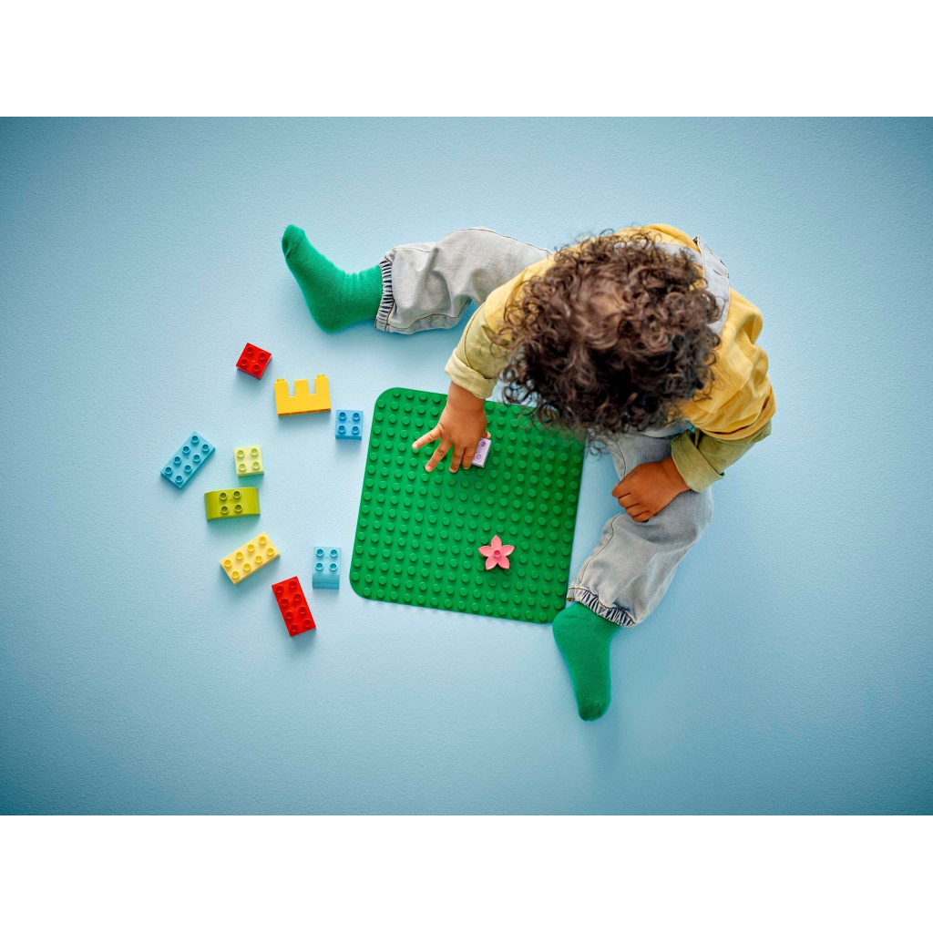 Конструктор LEGO DUPLO Classic Зелена будівельна пластина (10460) - зображення 6