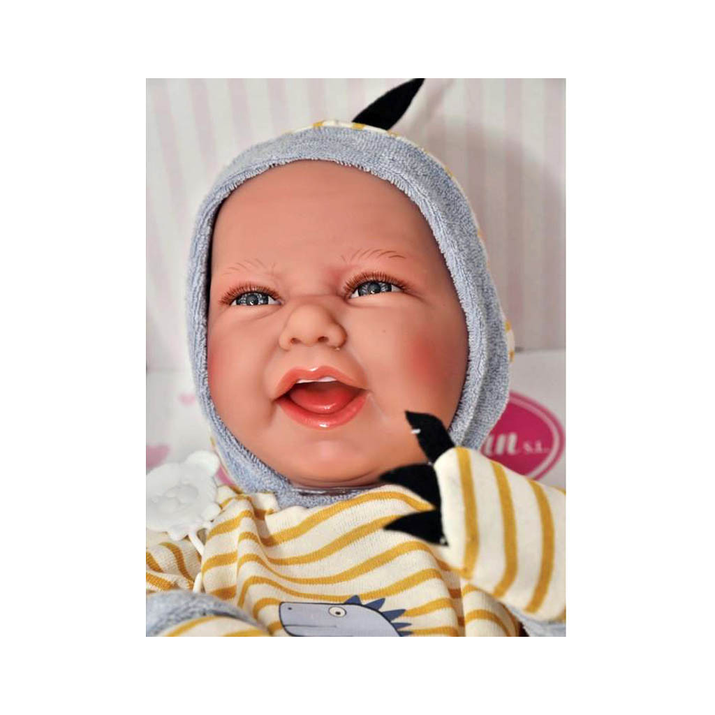 Пупс Antonio Juan Новонароджений Карло в піжамі-динозаври з вініловим тілом 42 см (50158) - зображення 3