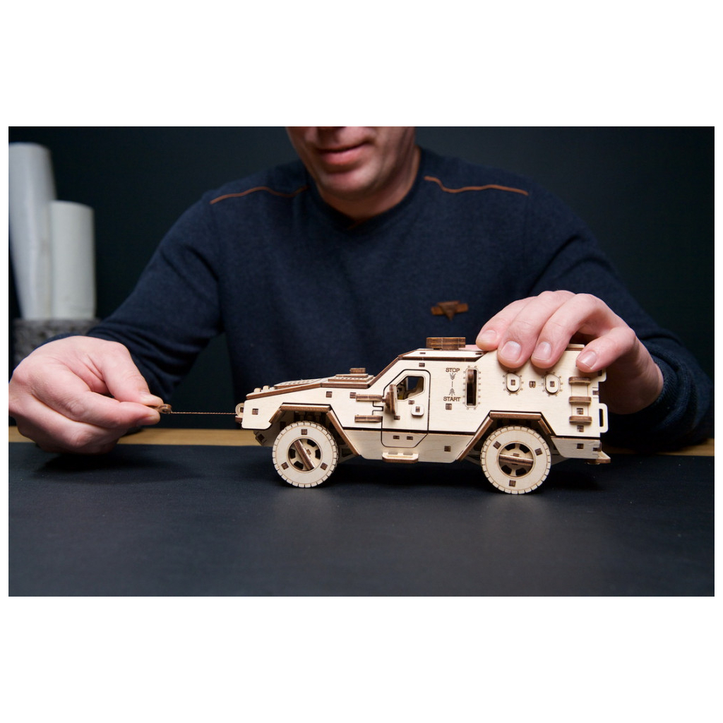 Конструктор Ugears механічний 3D Бойова машина Дозор-Б (70190) - зображення 10