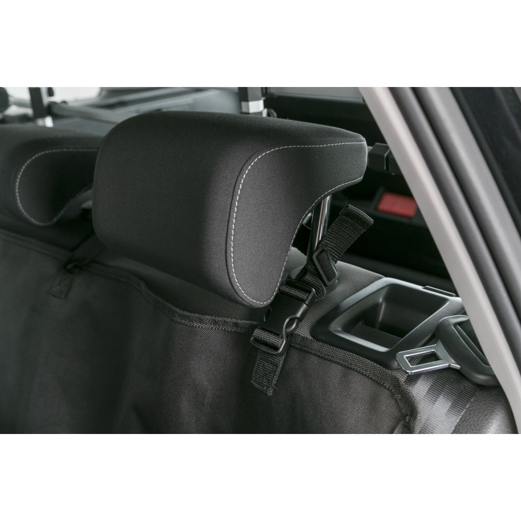 Килимок для тварин Trixie захисний в авто 1.55х1.30 м Чорний (4011905132037) - изображение 6
