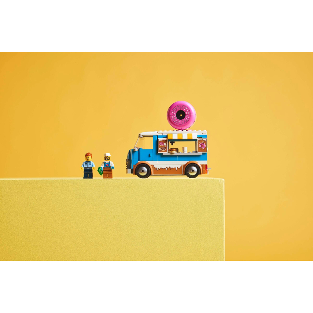 Конструктор LEGO City Вантажівка з пончиками (60452) - зображення 10
