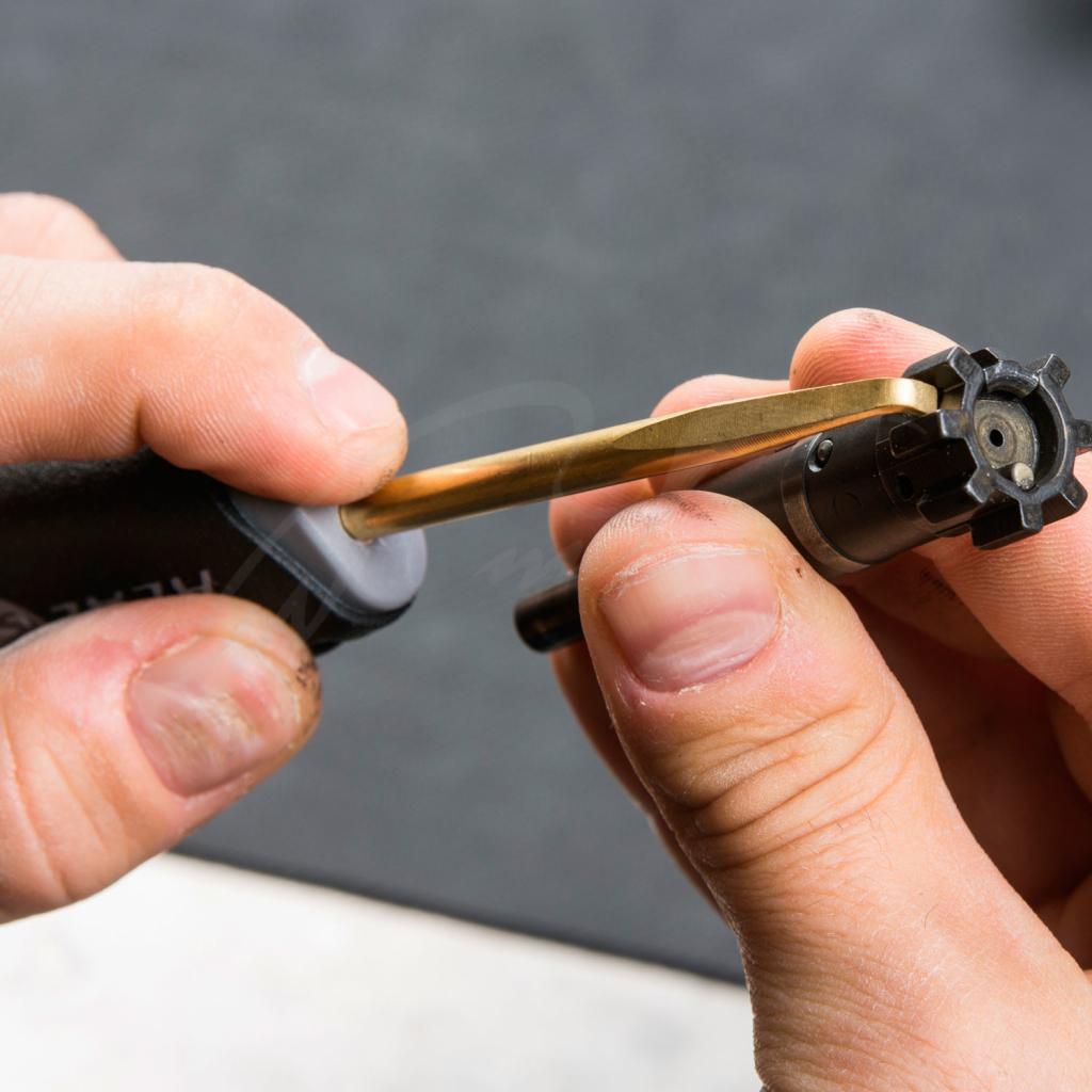 Набір для чистки зброї Real Avid Gun Boss Pro AR15 Cleaning Kit (AVGBPROAR15) - зображення 9