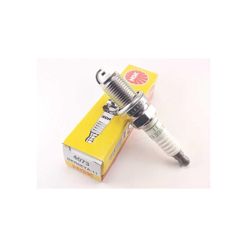 Свічка запалювання NGK 4073 BKR6EYA-11 - зображення 1