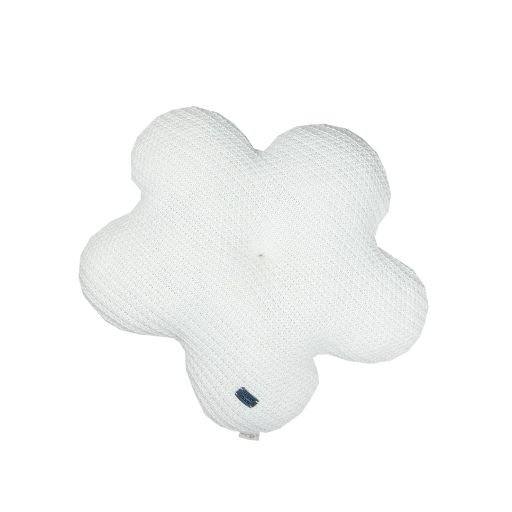 Подушка Прованс в'язана декоративна Квіточка 40 см Молочна (033713) - зображення 1