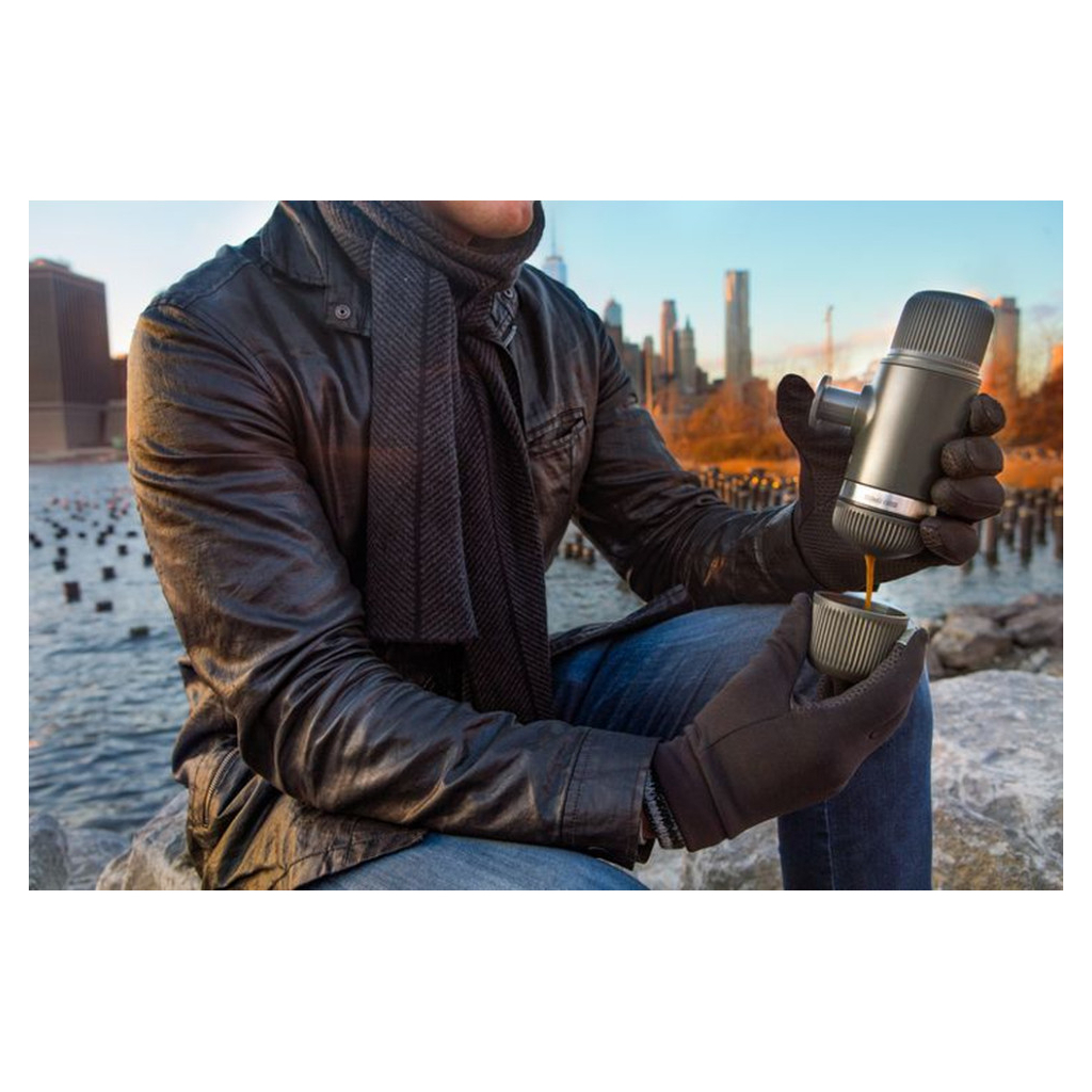 Кавоварка кемпінгова Wacaco Nanopresso з чохлом сіра (WNANOGRcase) - изображение 9