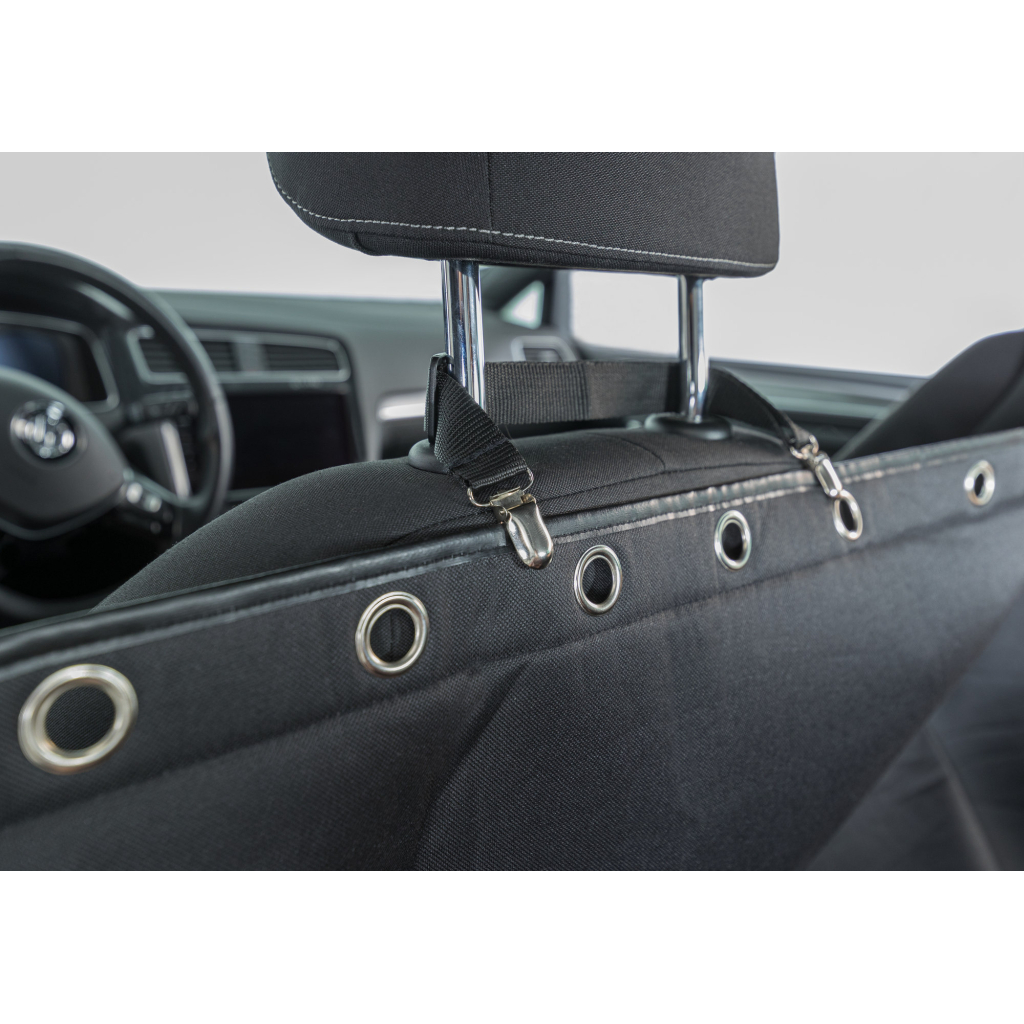 Килимок для тварин Trixie захисний в авто 1.45х1.6 м Чорний (4011905013244) - изображение 4