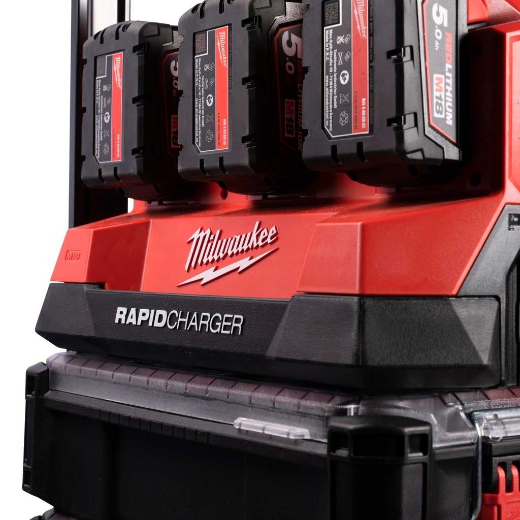 Зарядний пристрій для акумуляторів інструменту Milwaukee M18 PC6 EU (4932480162) - зображення 6