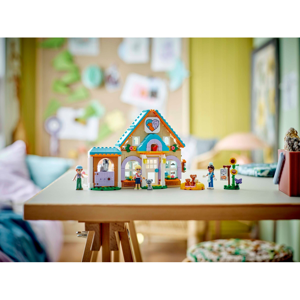 Конструктор LEGO Friends Ветеринарна клініка для коней і домашніх улюбленців (42651) - зображення 12