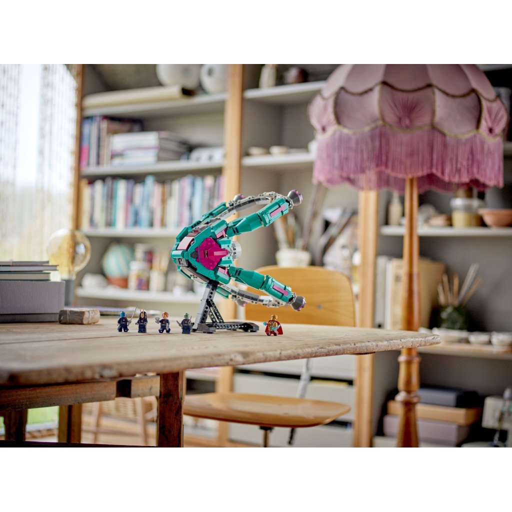 Конструктор LEGO Disney Classic Святковий діснеївський потяг 191 деталь (43212) - зображення 12