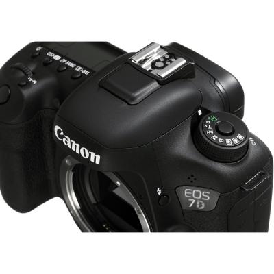 Цифровий фотоапарат Canon EOS 7D Mark II Body (9128B157) - зображення 8