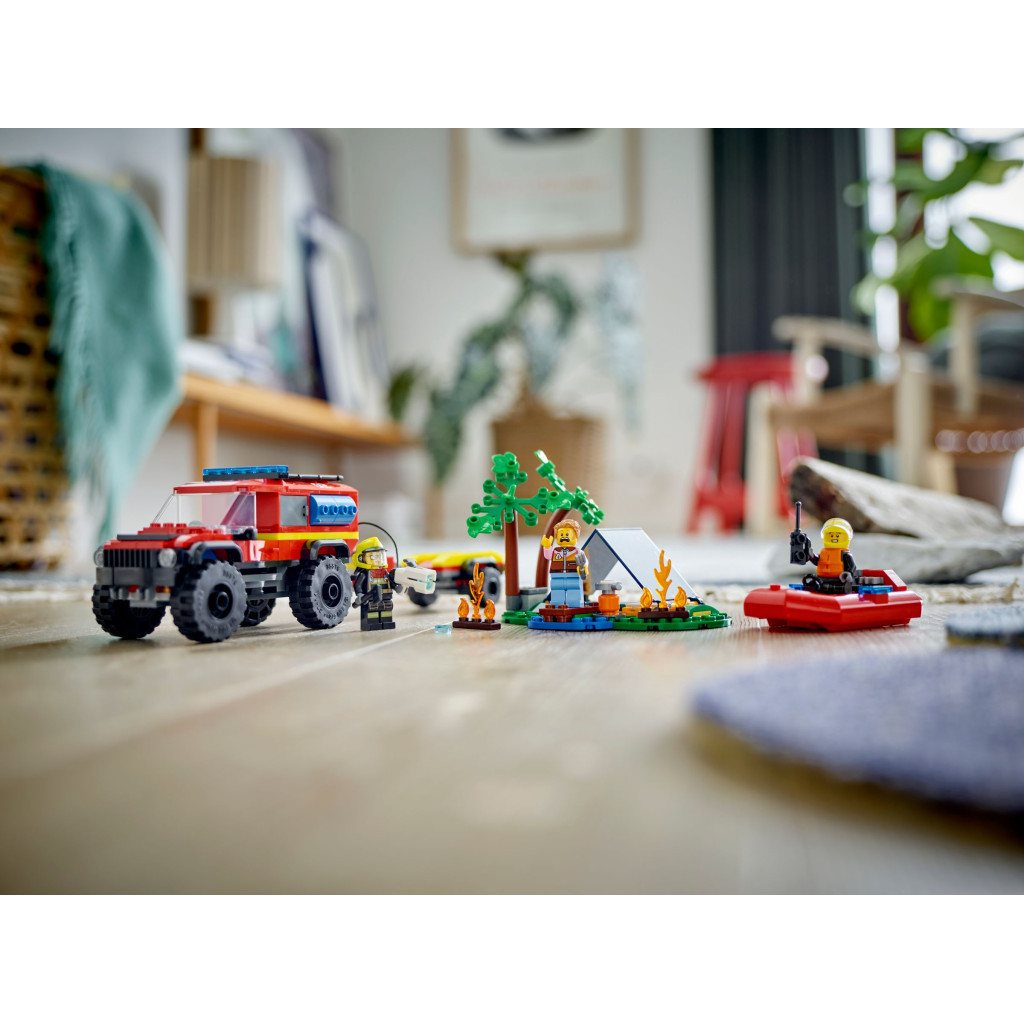 Конструктор LEGO City Пожежний позашляховик з рятувальним човном 301 деталей (60412) - зображення 7