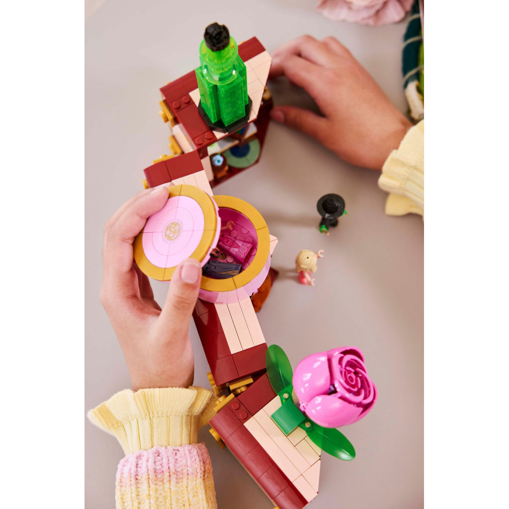 Конструктор LEGO Wicked Кімната Ґлінди й Ельфаби 740 деталей (75683) - зображення 11