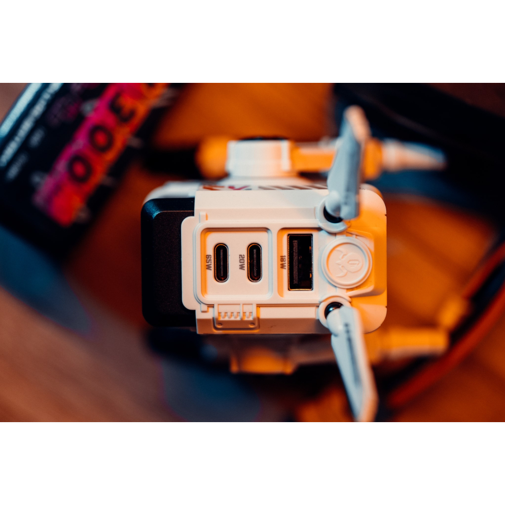 Зарядний пристрій GravaStar Alpha65 65Вт 2XUSB-C/USB-A White (GRAVASTARA65_WHT_EUK) - зображення 11