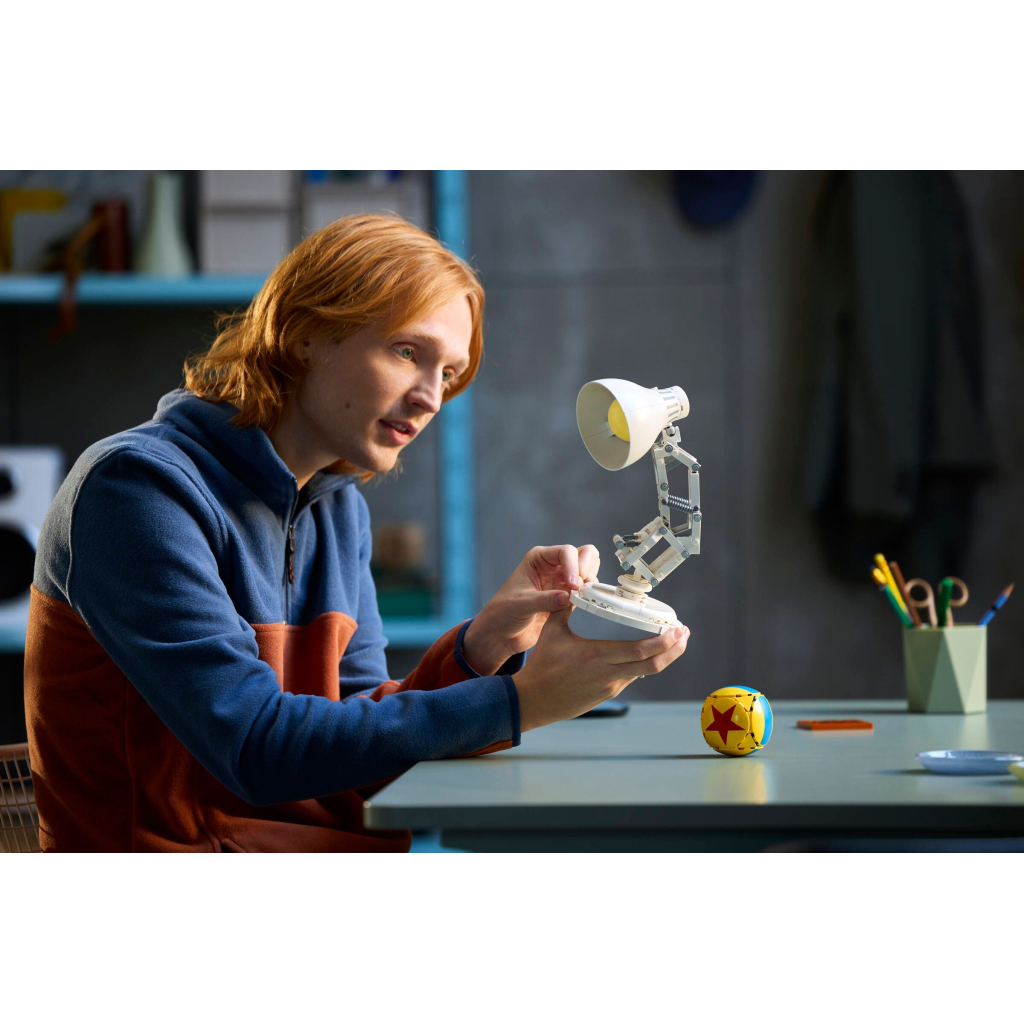 Конструктор LEGO Ideas Disney Pixar Luxo Jr. (21357) - зображення 10