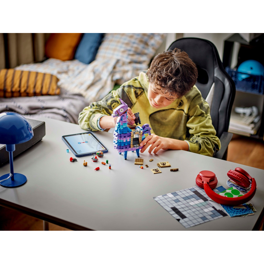 Конструктор LEGO Fortnite Supply Llama (77071) - изображение 11