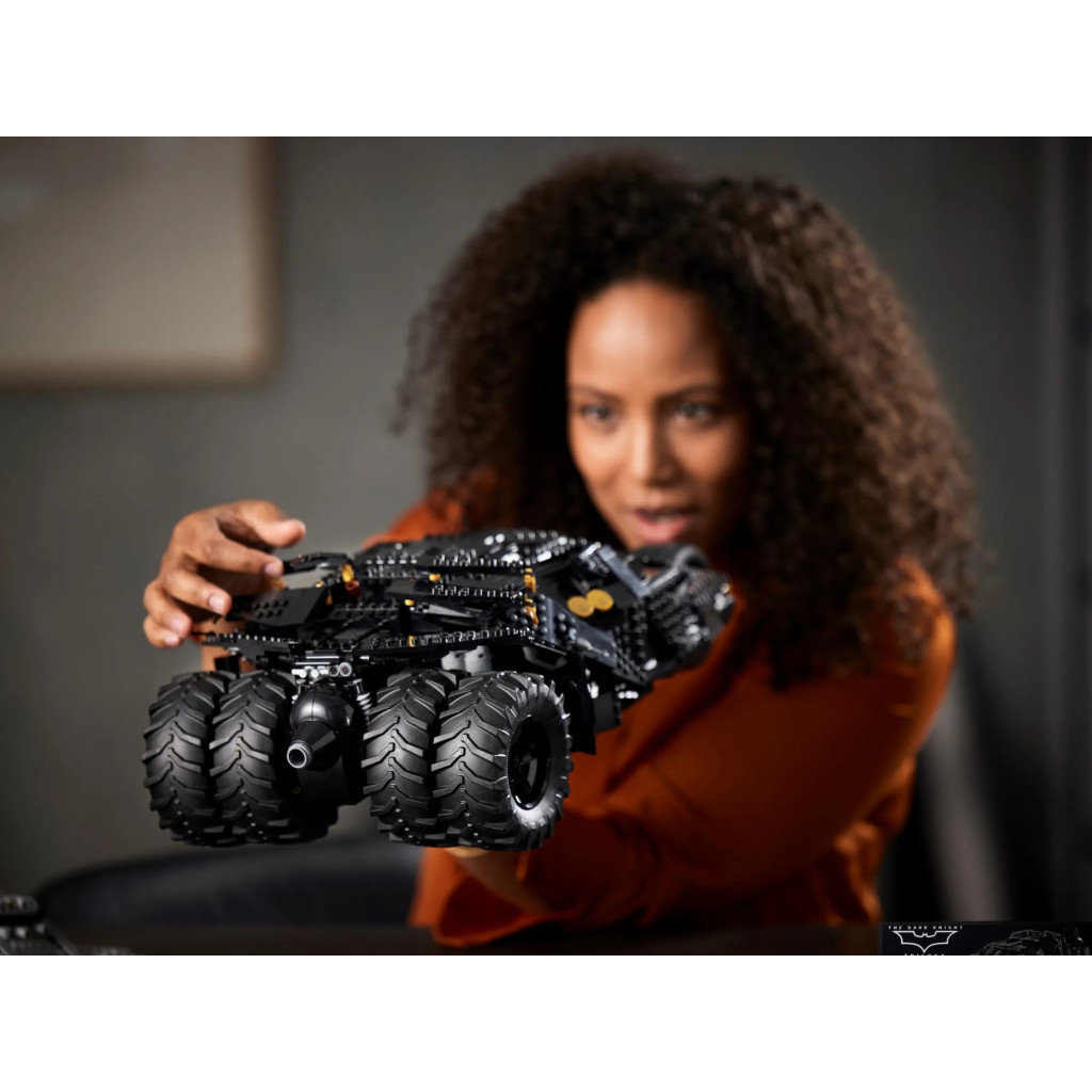 Конструктор LEGO DC Super Heroes Batman 2049 деталей (76240) - зображення 3