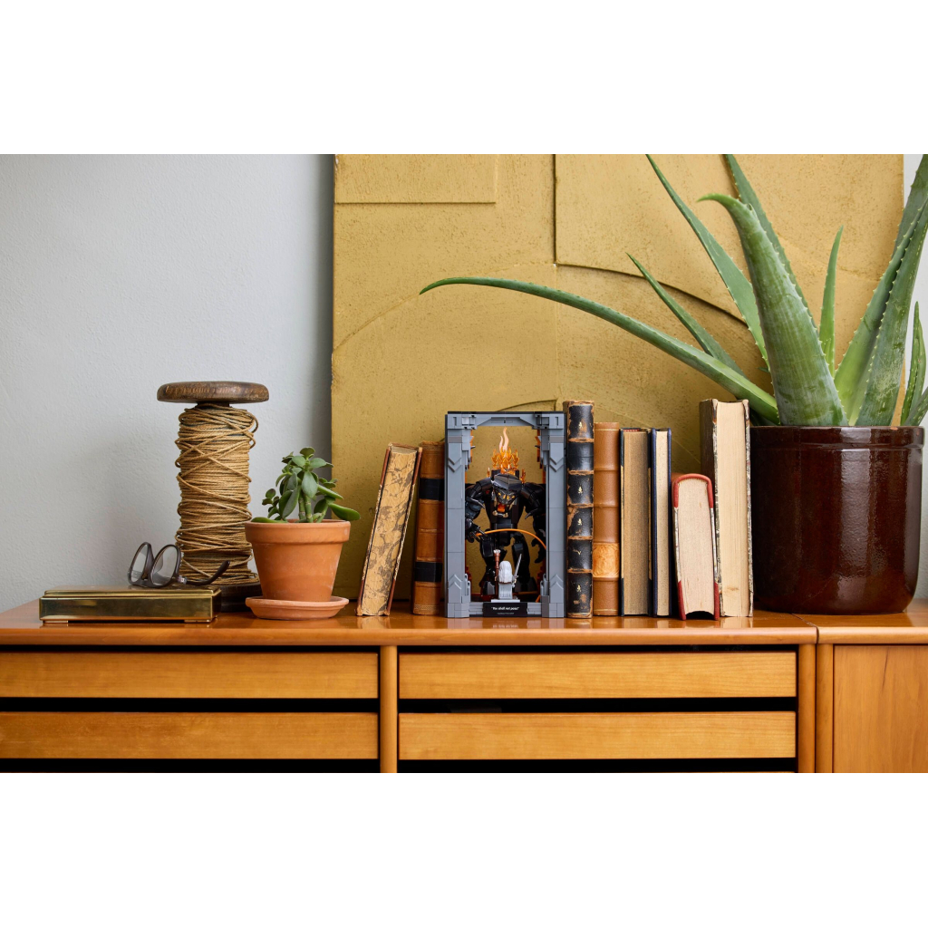 Конструктор LEGO Icons Володар кілець: Балрог. Книжковий куточок (10367) - зображення 12