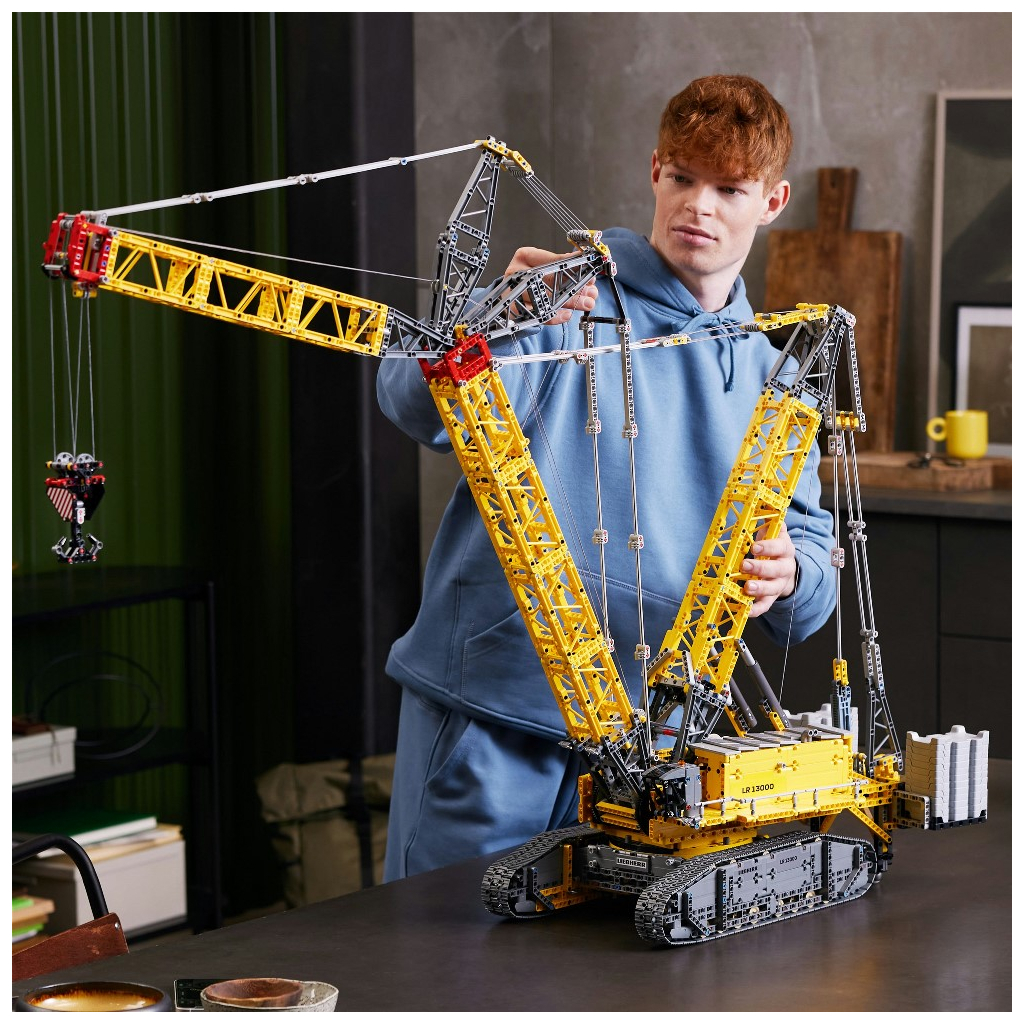 Конструктор LEGO Technic Гусеничний підйомний кран Liebherr LR 13000 2883 деталі (42146) - зображення 3