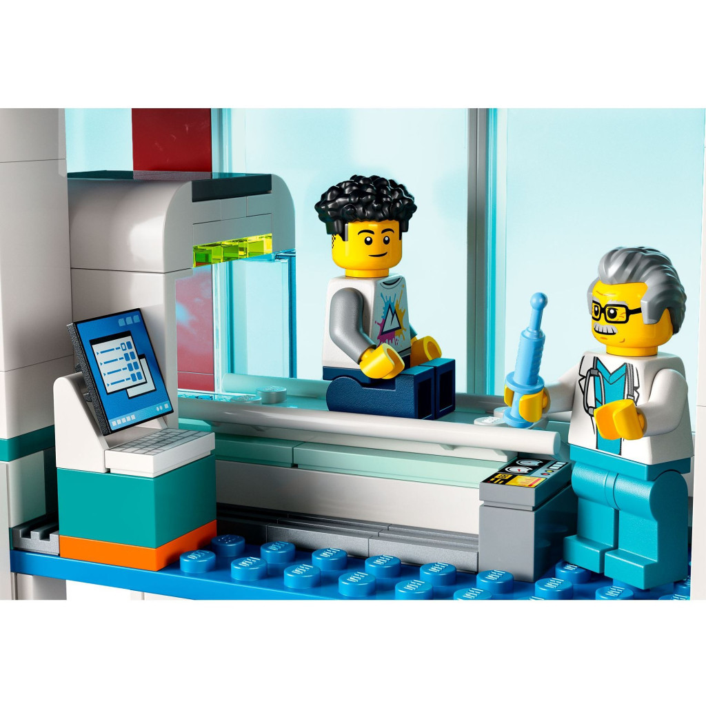 Конструктор LEGO City Лікарня 816 деталей (60330) - зображення 6