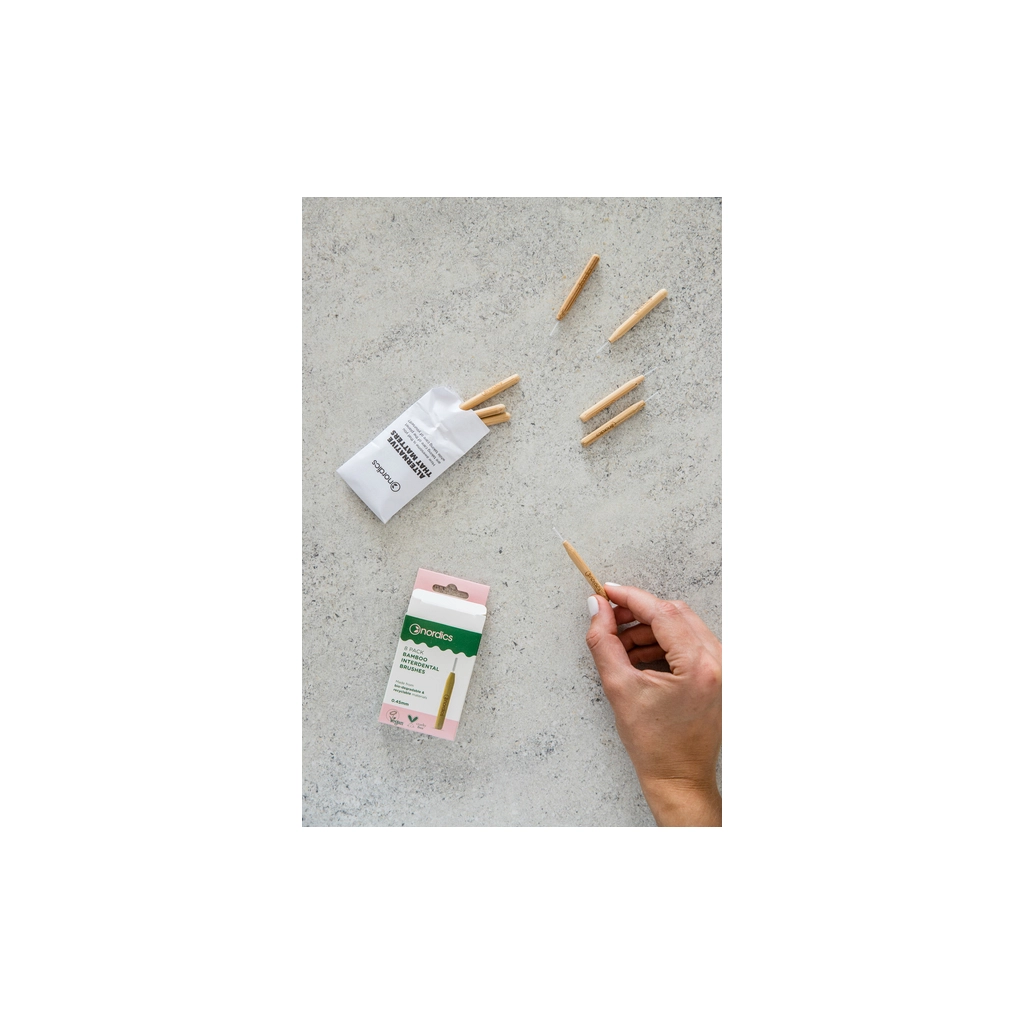 Щітки для міжзубних проміжків Nordics Bamboo 0.40 мм 8 шт. (3800500324210) - изображение 2