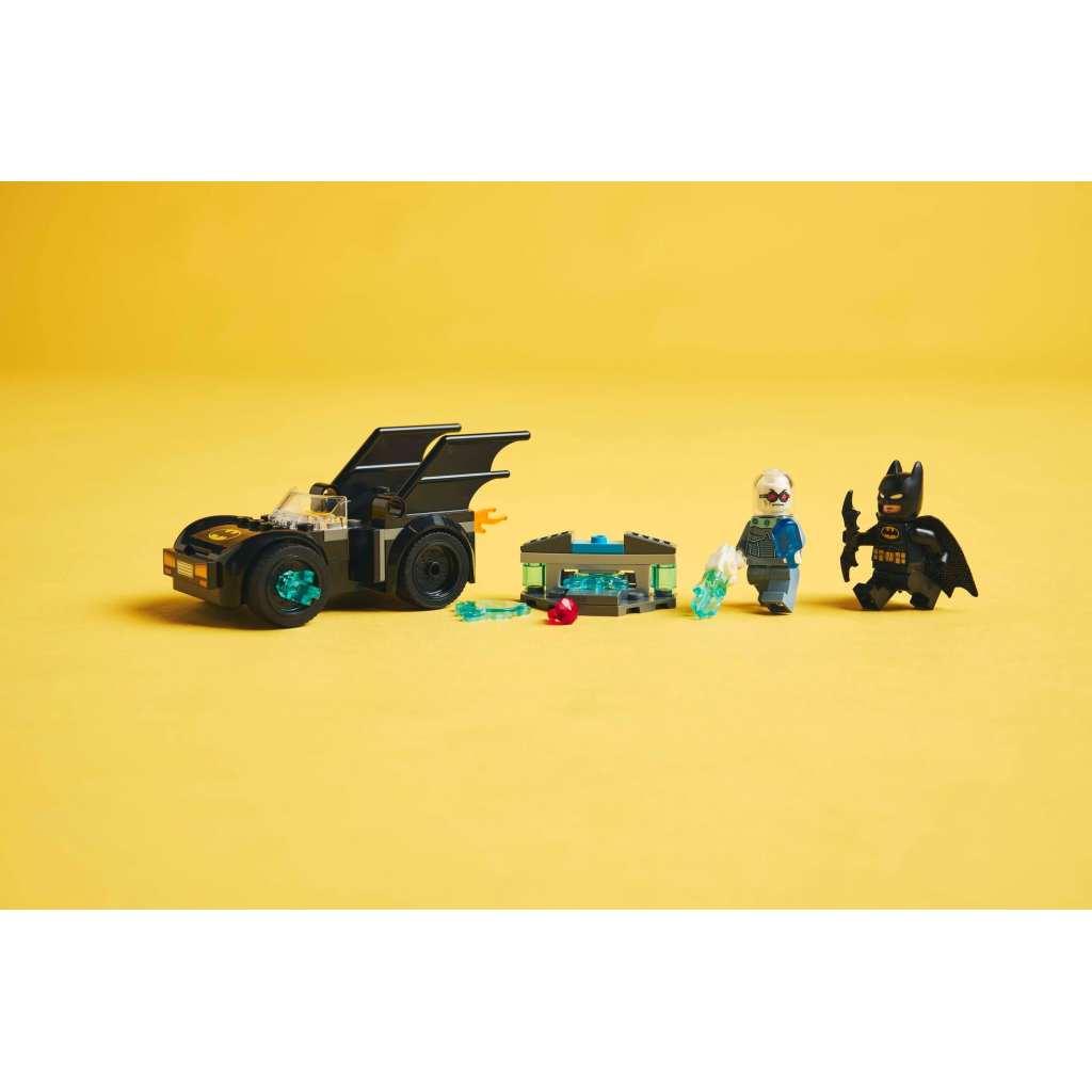 Конструктор LEGO Super Heroes Бетмен і Бетмобіль проти містера Фріза (76301) - зображення 9