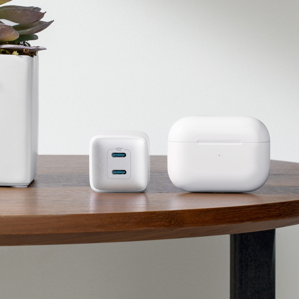Зарядний пристрій Anker PowerPort 521 Nano Pro - 40W 2xUSB-C PIQ3.0 White (A2038G21) - зображення 4