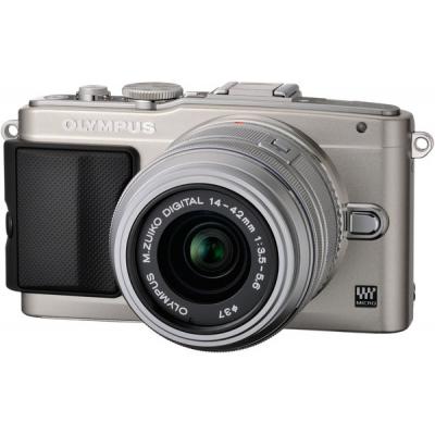 Цифровий фотоапарат Olympus E-PL5 14-42 mm Flash Air silver (V205041SE010) - зображення 1