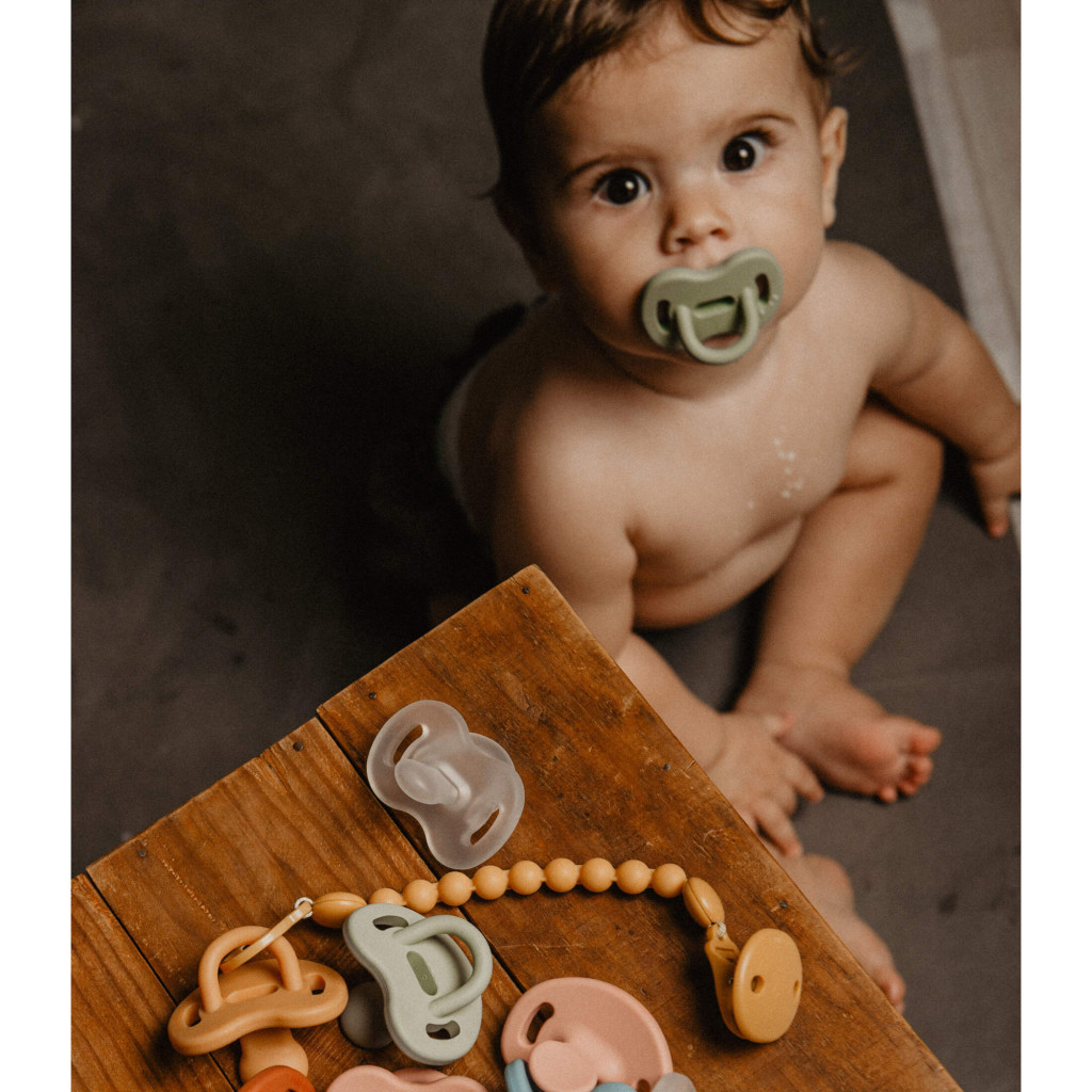 Пустушка Suavinex Colour Essence 6-18 міс, анатомічна силіконова, прозора (308081) - зображення 4