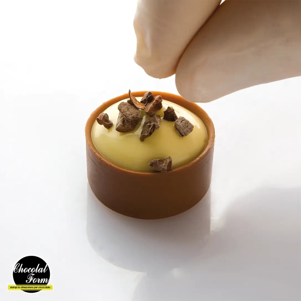 Форма для шоколаду Chocolate World "Кругле праліне" 28х28 мм h 13 мм 3х8 шт/9 г (0303 CF) - зображення 2