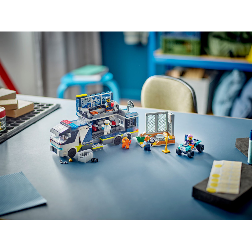 Конструктор LEGO City Пересувна поліцейська криміналістична лабораторія 674 деталей (60418) - зображення 10