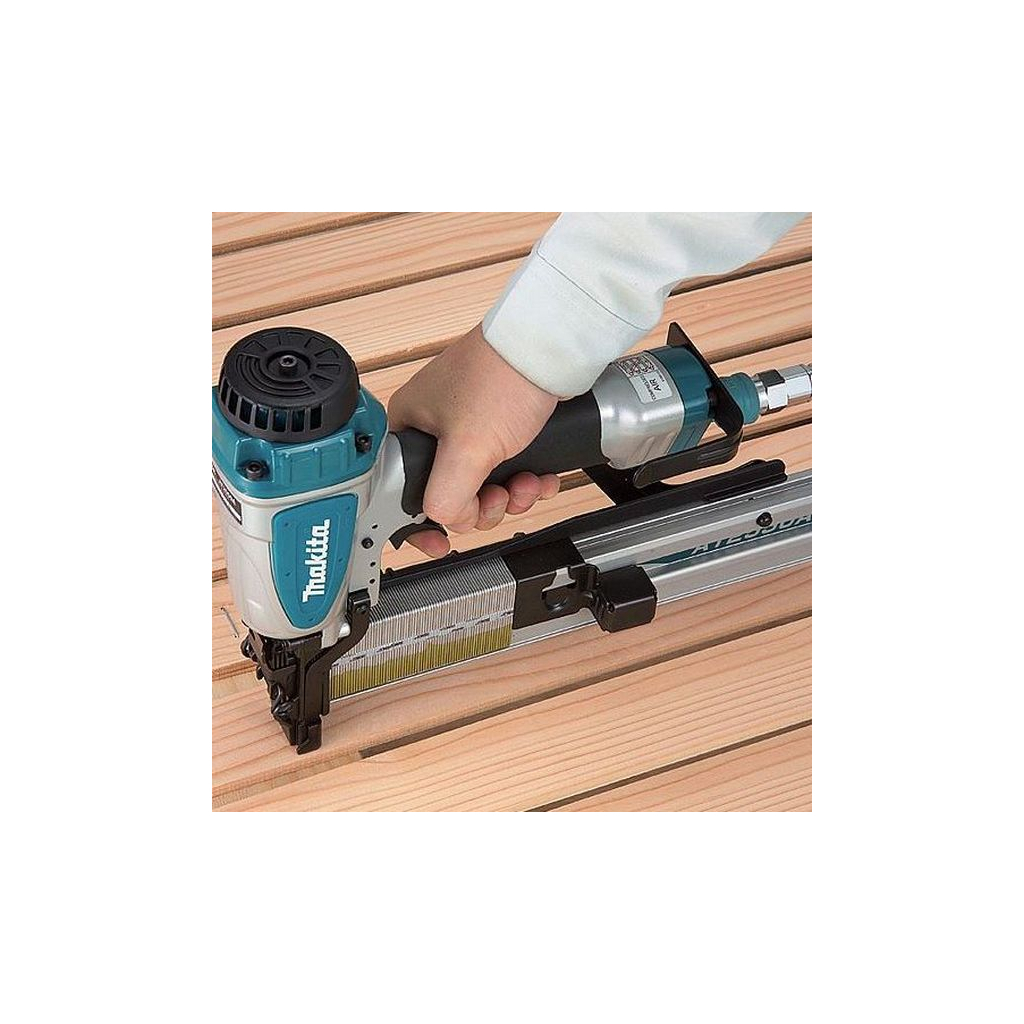 Степлер будівельний Makita пневматичний AT2550A - зображення 3