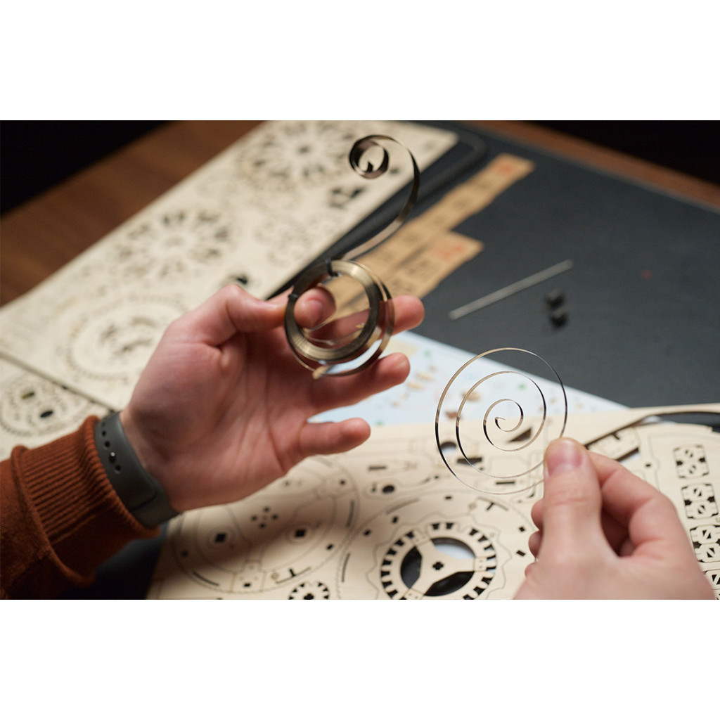 Конструктор Ugears Астроном. Настільний годинник із турбійоном (70162) - зображення 10