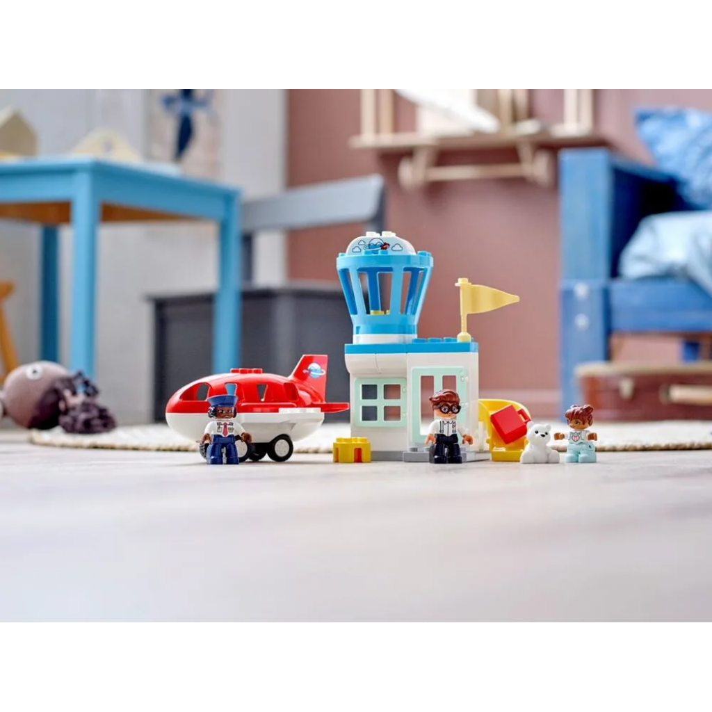 Конструктор LEGO Duplo Літак і аеропорт 28 деталей (10961) - зображення 2